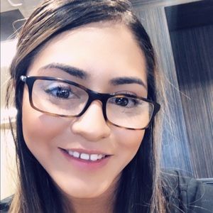 Meet your Posher, Deanna